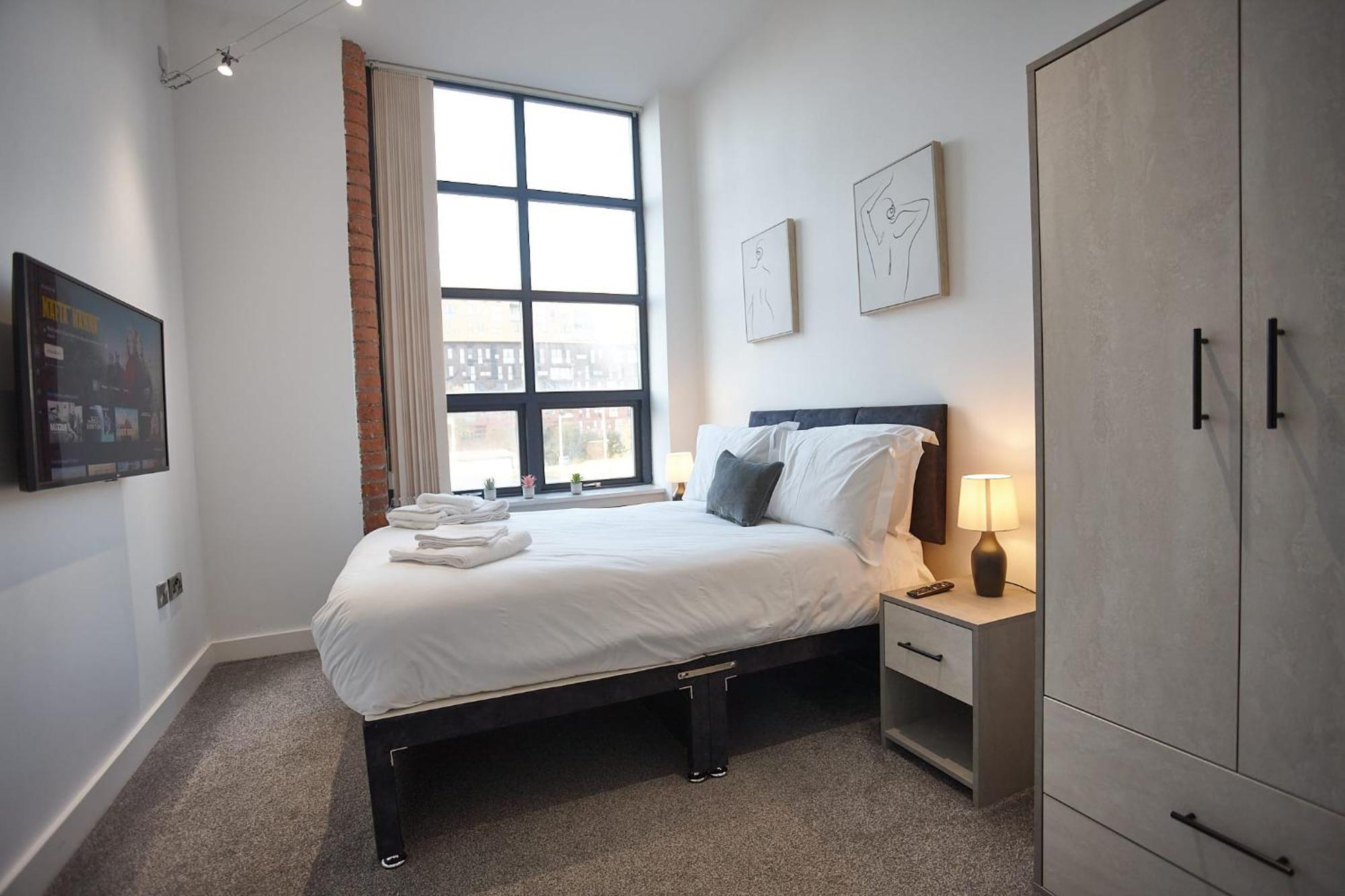 The Topaz Suite Manchester Exterior photo
